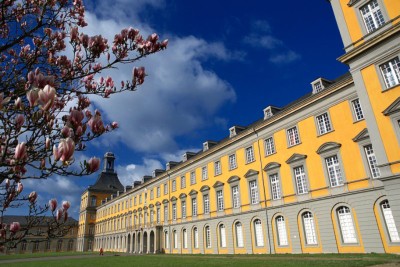Hauptgebäude der Uni Bonn